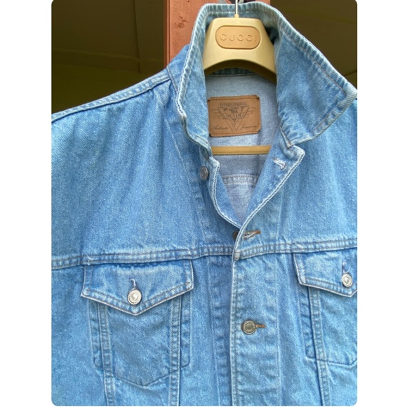 Vintage International Denim Light Wash Vest • Button Front • Trucker Fit - M/L - Picture 4 of 10
